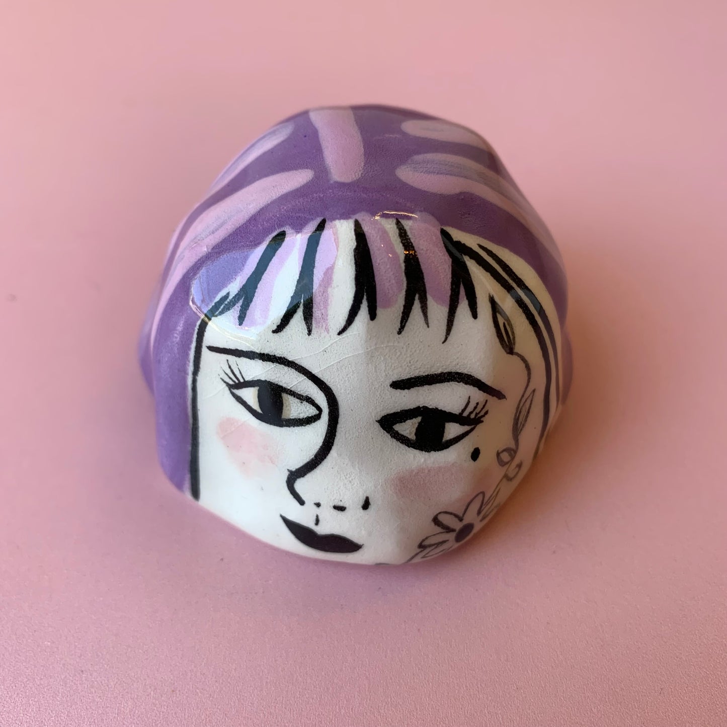 Tetê mujer lila