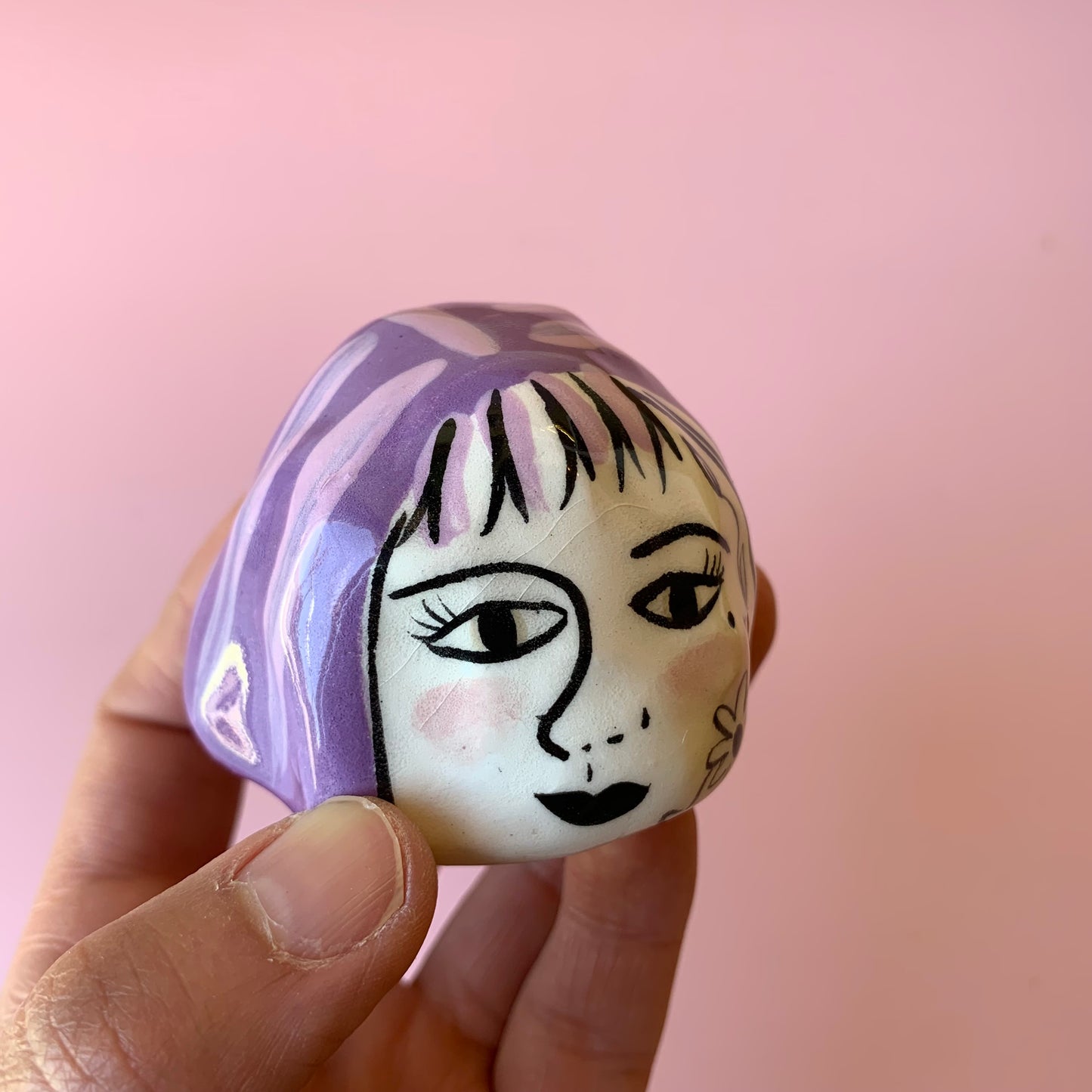 Tetê mujer lila